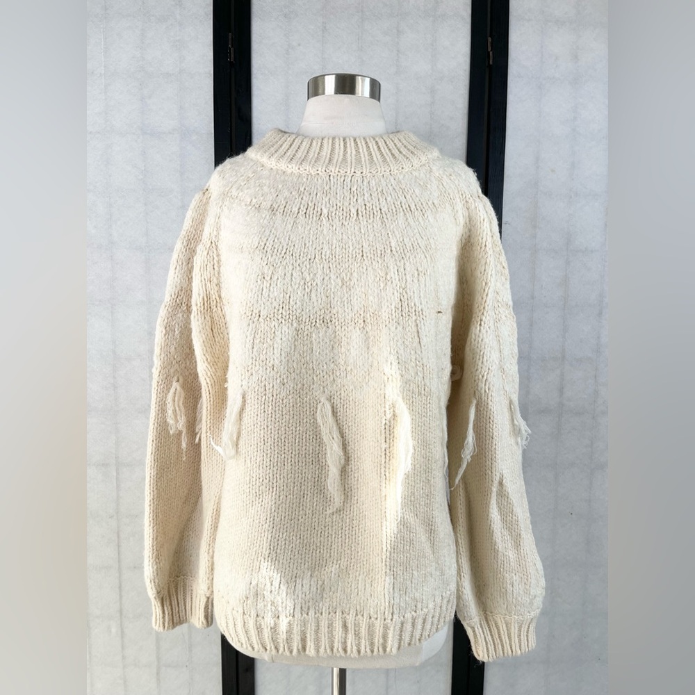 SAYLOR chunky Textured Cream Knit sweater L